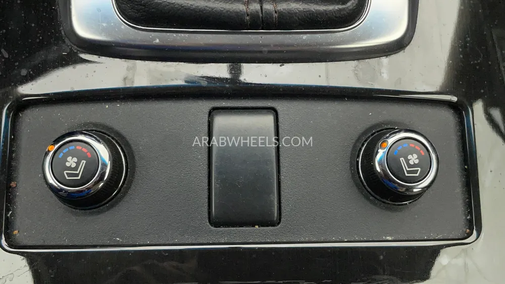 Infiniti QX70 2020 for Sale in Dubai Image-50