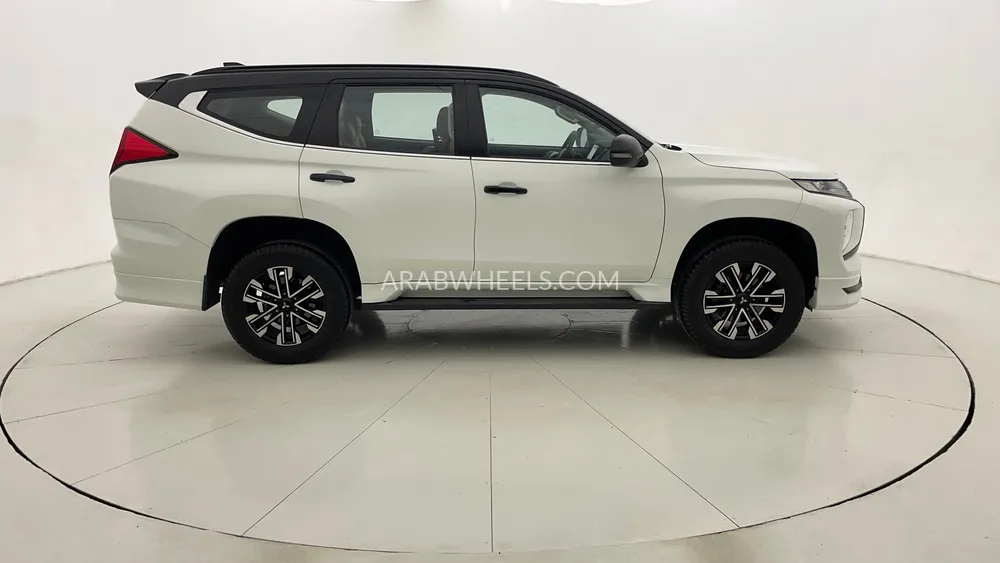 ميتسوبيشي مونتيرو سبورت 2023 for Sale in دبي Image-2