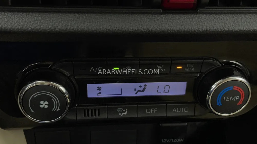 تويوتا يارس 2023 for Sale in دبي Image-40