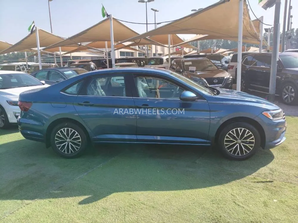 Volkswagen Jetta 2021 for Sale in Sharjah Image-3