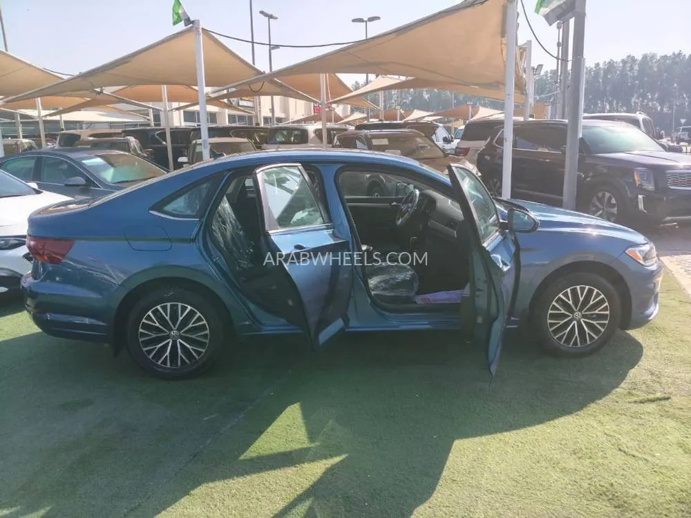 Volkswagen Jetta 2021 for Sale in Sharjah Image-11