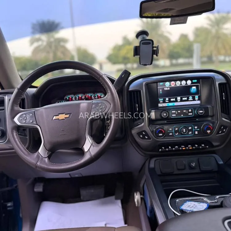 Chevrolet Silverado 2017 for Sale in Sharjah Image-8