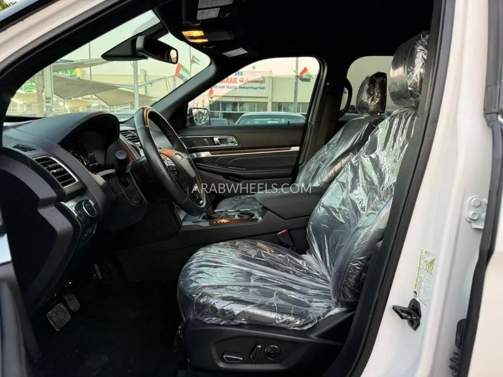 Ford Explorer 2018 for Sale in Sharjah Image-9