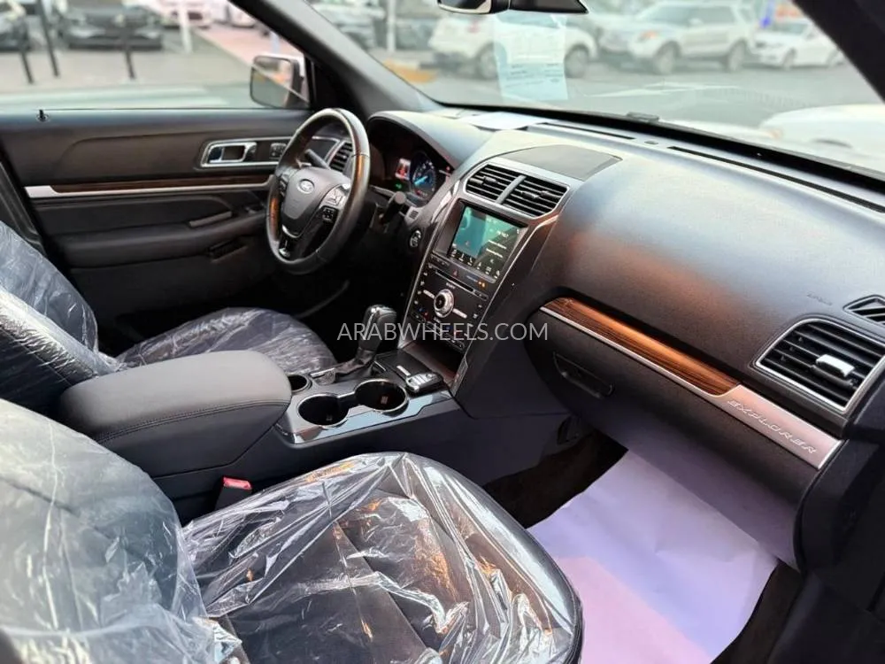 Ford Explorer 2018 for Sale in Sharjah Image-15
