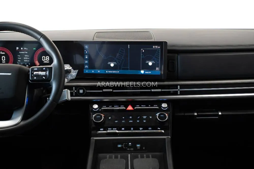 Hyundai Santa Fe 2025 for Sale in Umm Al Quwain Image-15