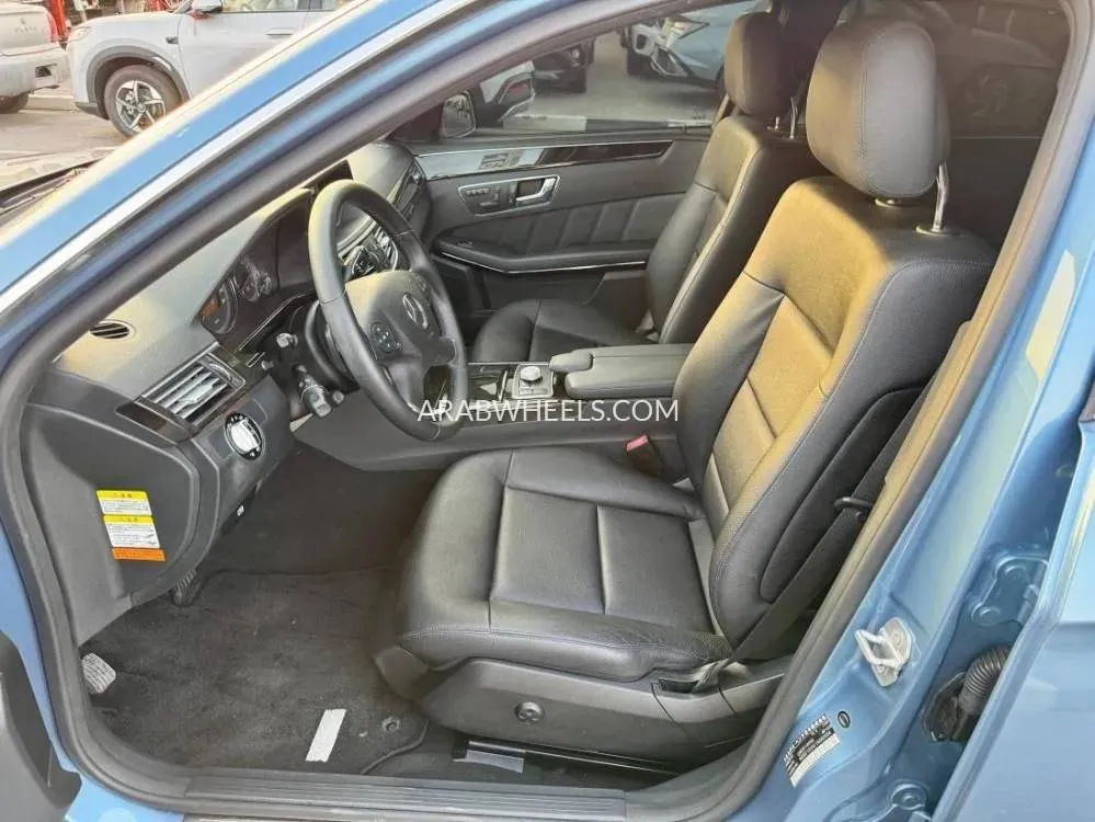 Mercedes Benz E Class 2010 for Sale in Dubai Image-6
