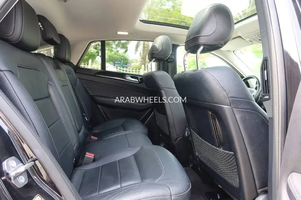 مرسيدس بنز GLE Class 2019 for Sale in دبي Image-16