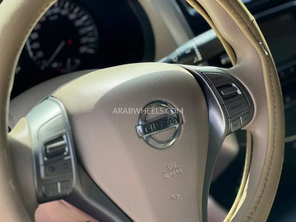 Nissan Altima 2016 for Sale in Sharjah Image-16