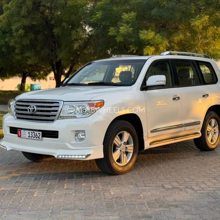 Toyota Land Cruiser 2014 for Sale in Sharjah Image-3