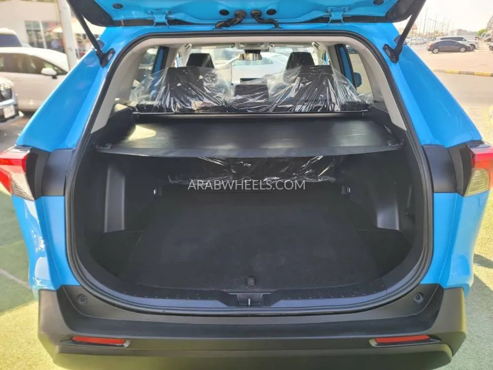 Toyota Rav4 2021 for Sale in Sharjah Image-10