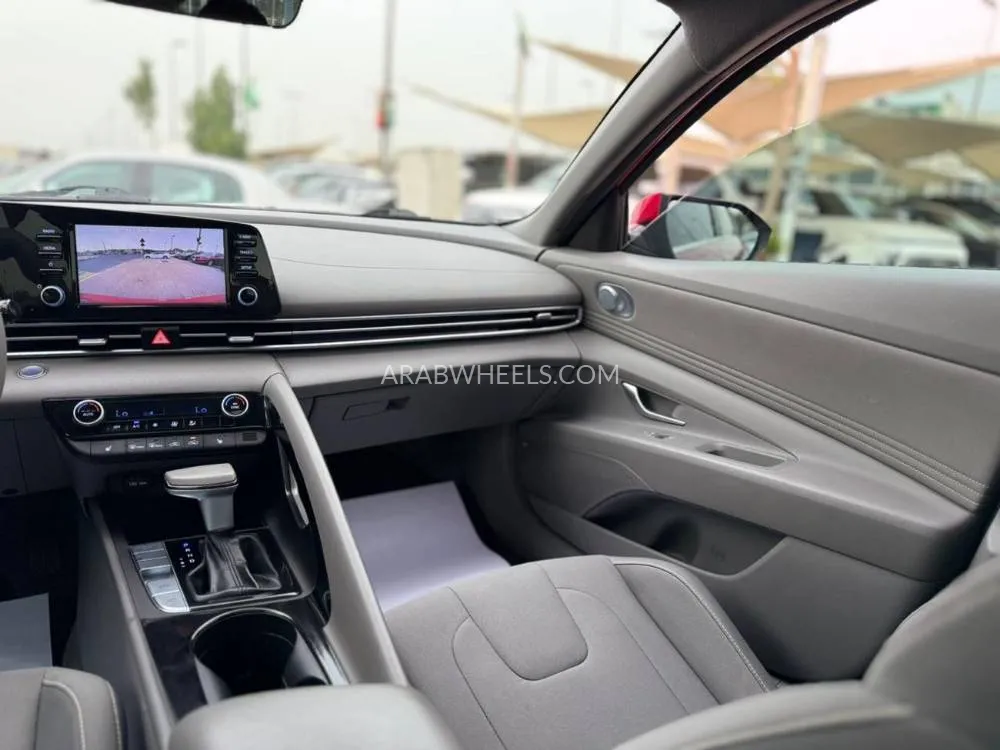 هيونداي إلنترا 2021 for Sale in الشارقة Image-18