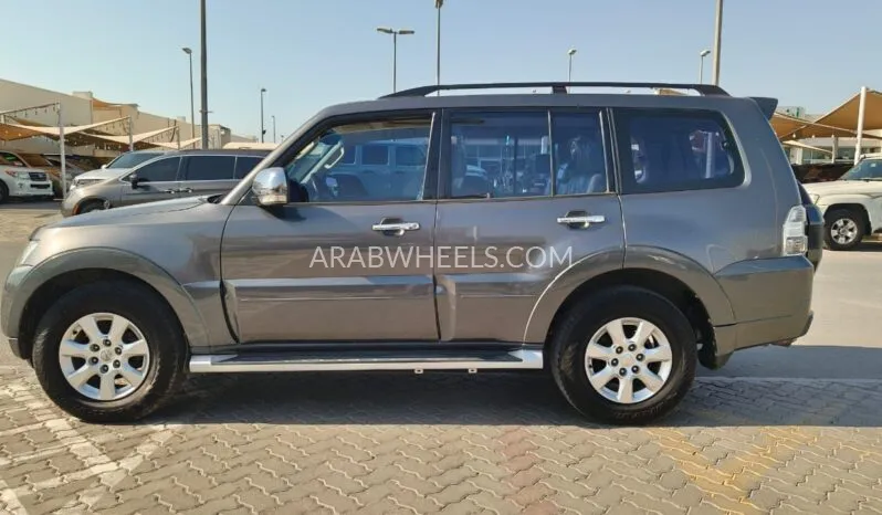 ميتسوبيشي باجيرو 2016 for Sale in الشارقة Image-3