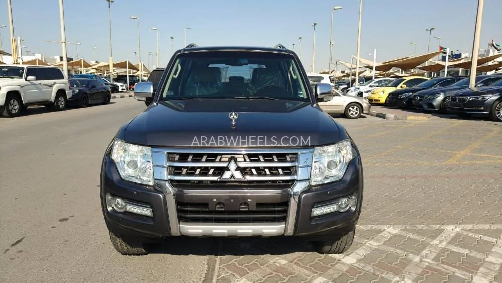 ميتسوبيشي باجيرو 2016 for Sale in الشارقة Image-19