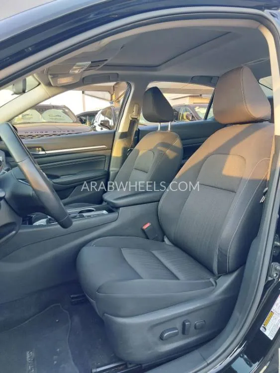 Nissan Altima 2021 for Sale in Sharjah Image-3