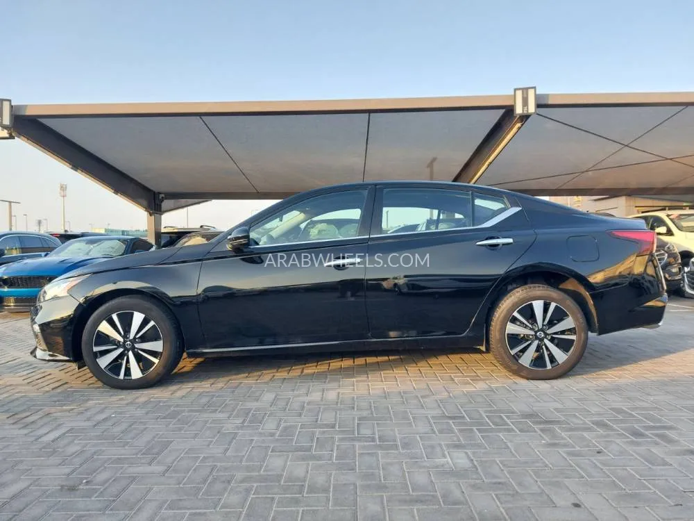 Nissan Altima 2021 for Sale in Sharjah Image-11