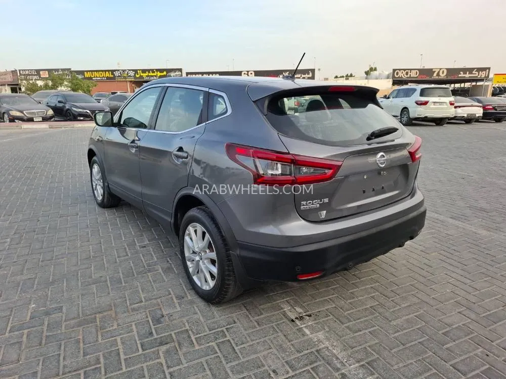 Nissan Rogue 2021 for Sale in Ajman Image-7