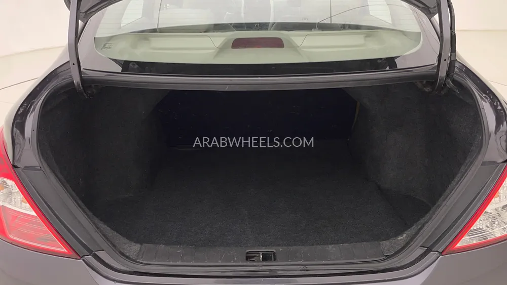 Nissan Sunny 2023 for Sale in Dubai Image-24