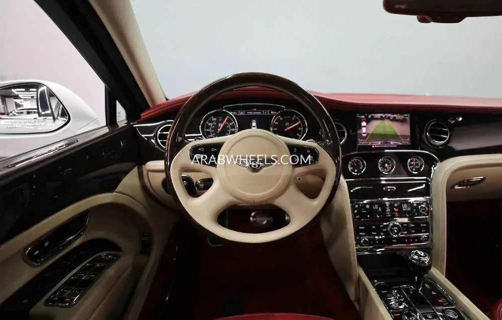 Bentley Mulsanne 2013 for Sale in Sharjah Image-8