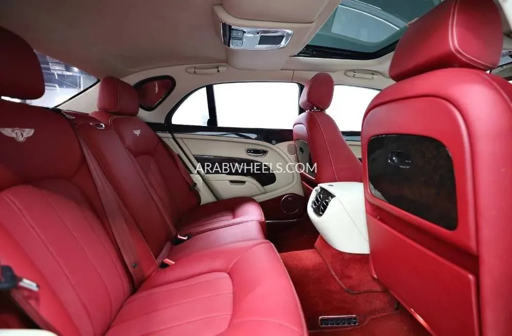 Bentley Mulsanne 2013 for Sale in Sharjah Image-13