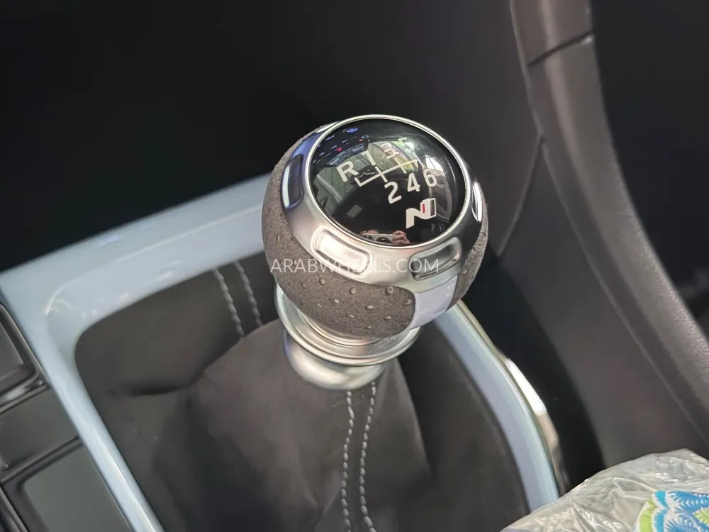 هيونداي فيلوسستر 2019 for Sale in دبي Image-5