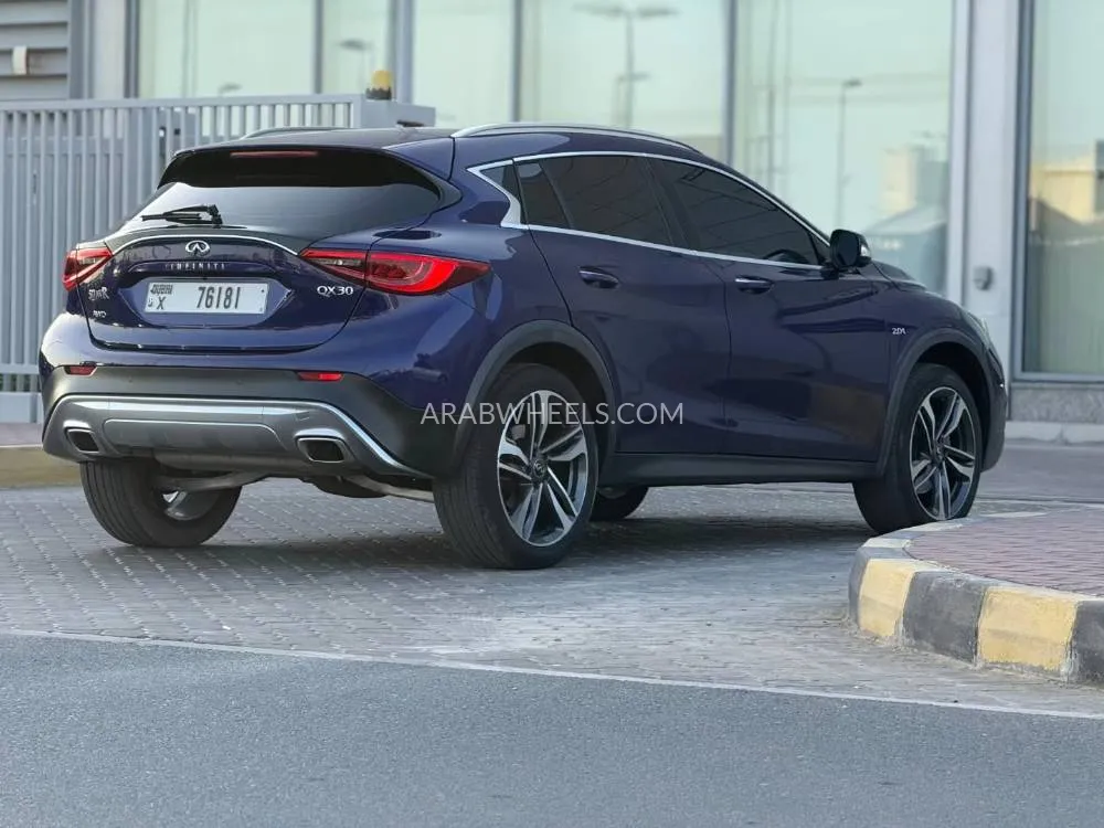 Infiniti QX30 2018 for Sale in Sharjah Image-10