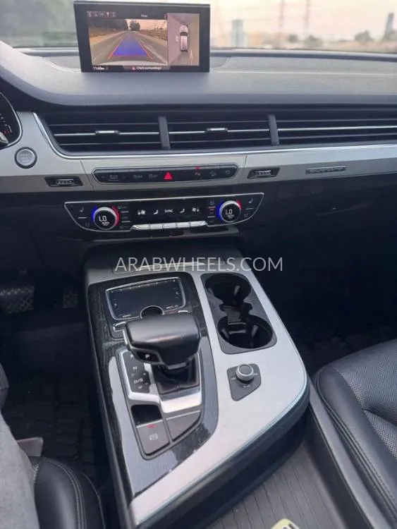 Audi Q7 2018 for Sale in Sharjah Image-8