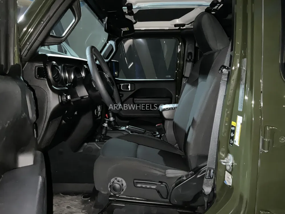 جيب رانجلر 2023 for Sale in الشارقة Image-7