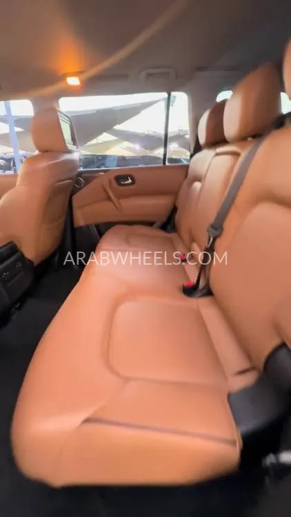 Nissan Patrol 2015 for Sale in Sharjah Image-10