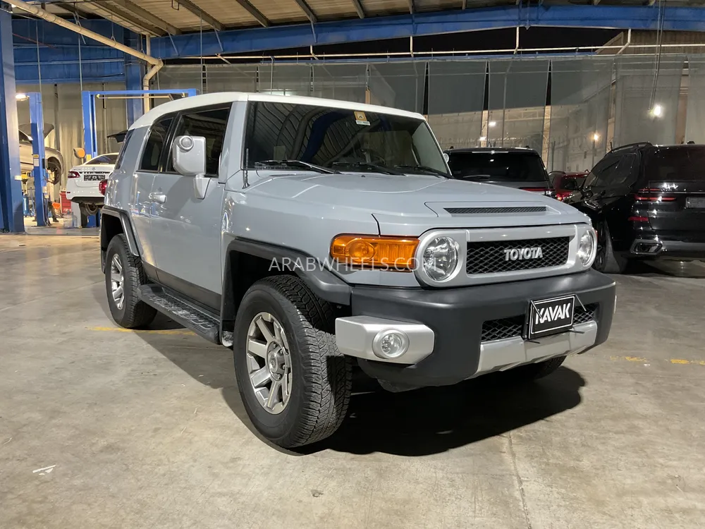 تويوتا إف جي كروزر 2015 for Sale in الشارقة Image-3