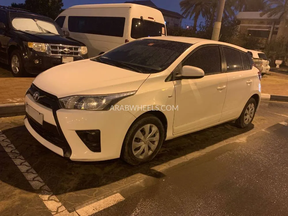 Toyota Yaris 2017 for Sale in Sharjah Image-2