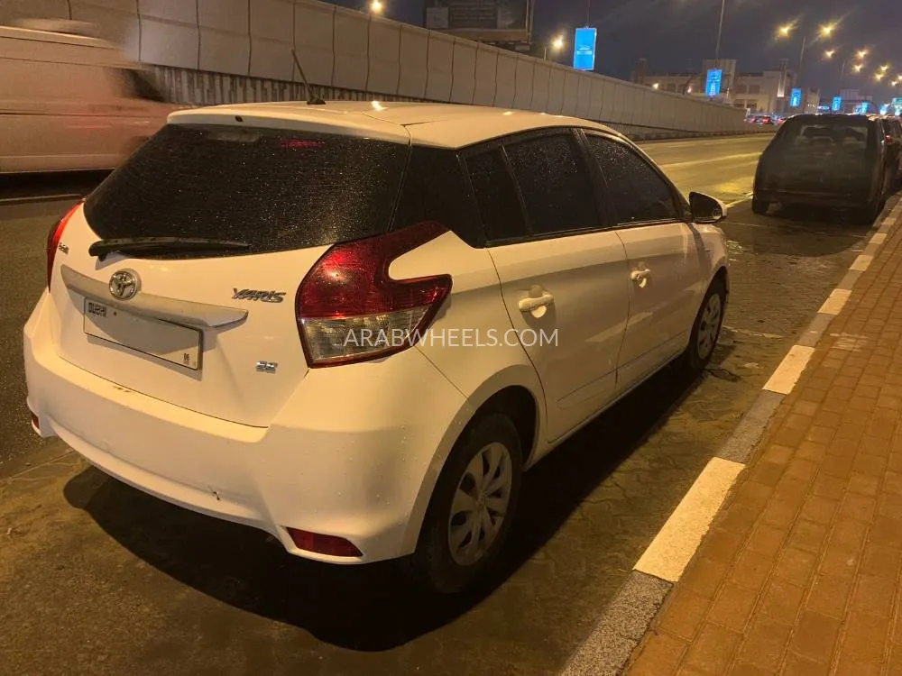 Toyota Yaris 2017 for Sale in Sharjah Image-11