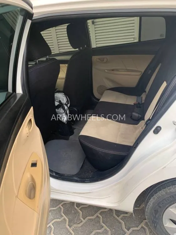 Toyota Yaris 2017 for Sale in Sharjah Image-17
