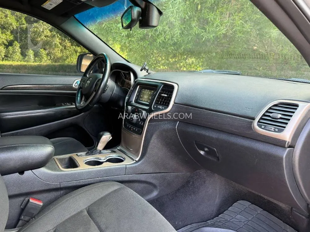 جيب شيروكي 2017 for Sale in الشارقة Image-20