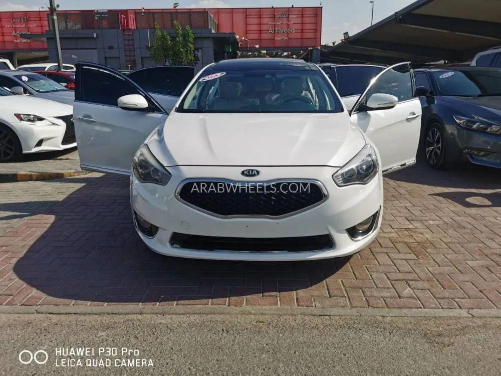 Kia Cadenza 2014 for Sale in Sharjah Image-12