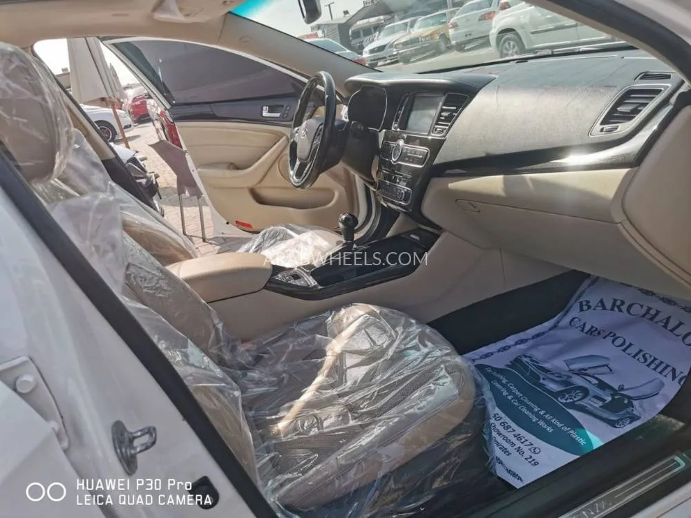 Kia Cadenza 2014 for Sale in Sharjah Image-15