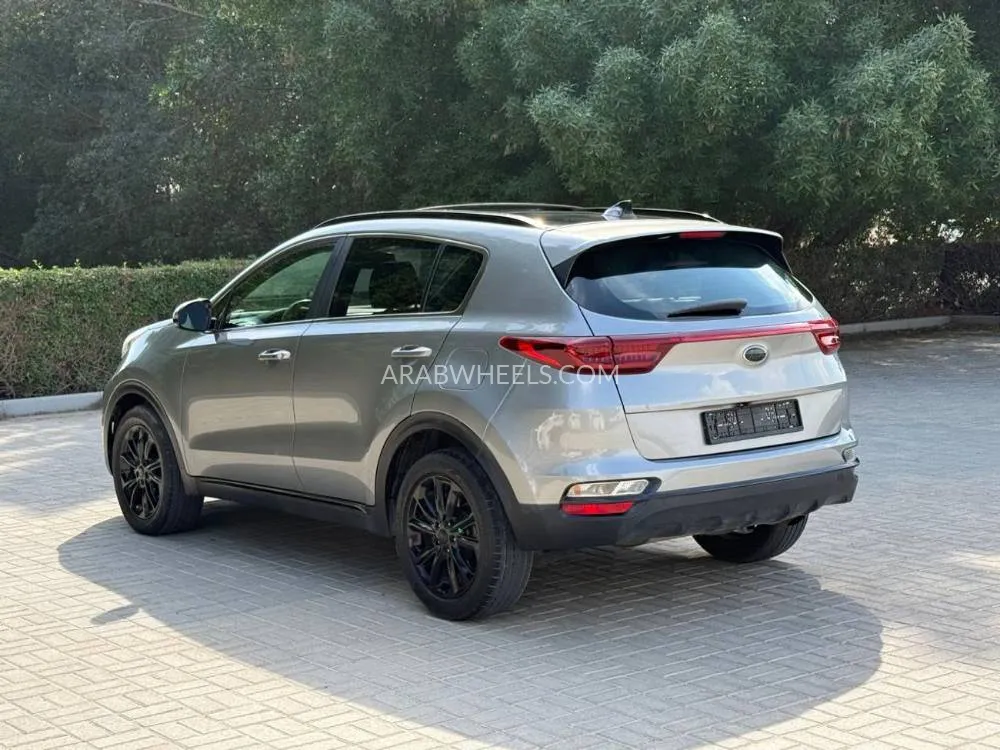 Kia Sportage 2021 for Sale in Sharjah Image-11