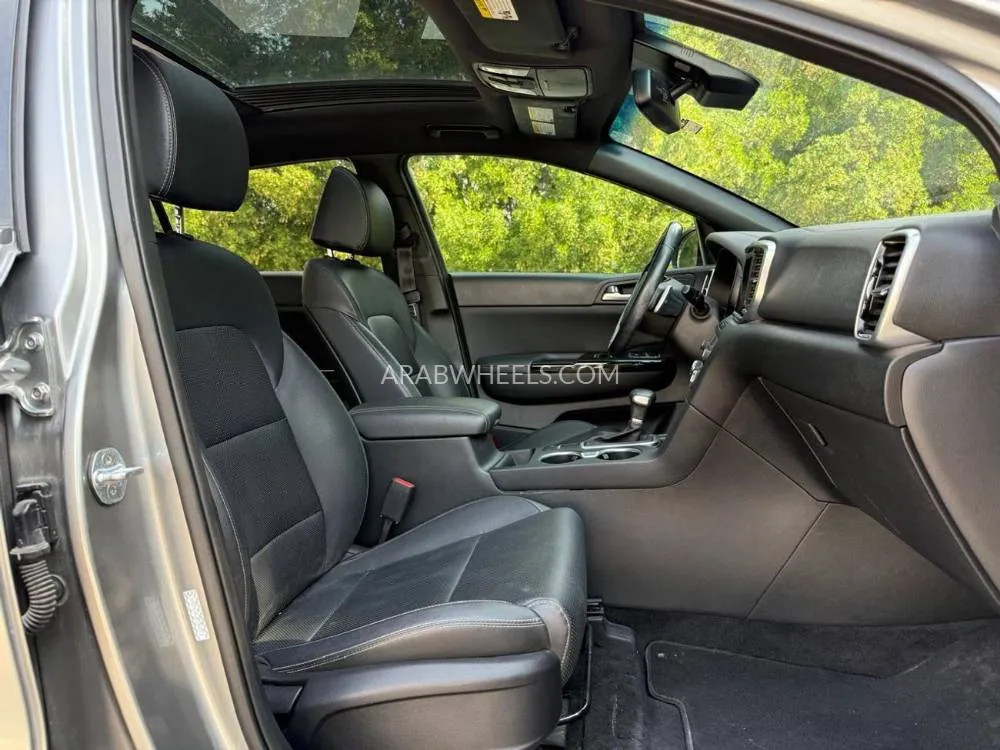 Kia Sportage 2021 for Sale in Sharjah Image-14