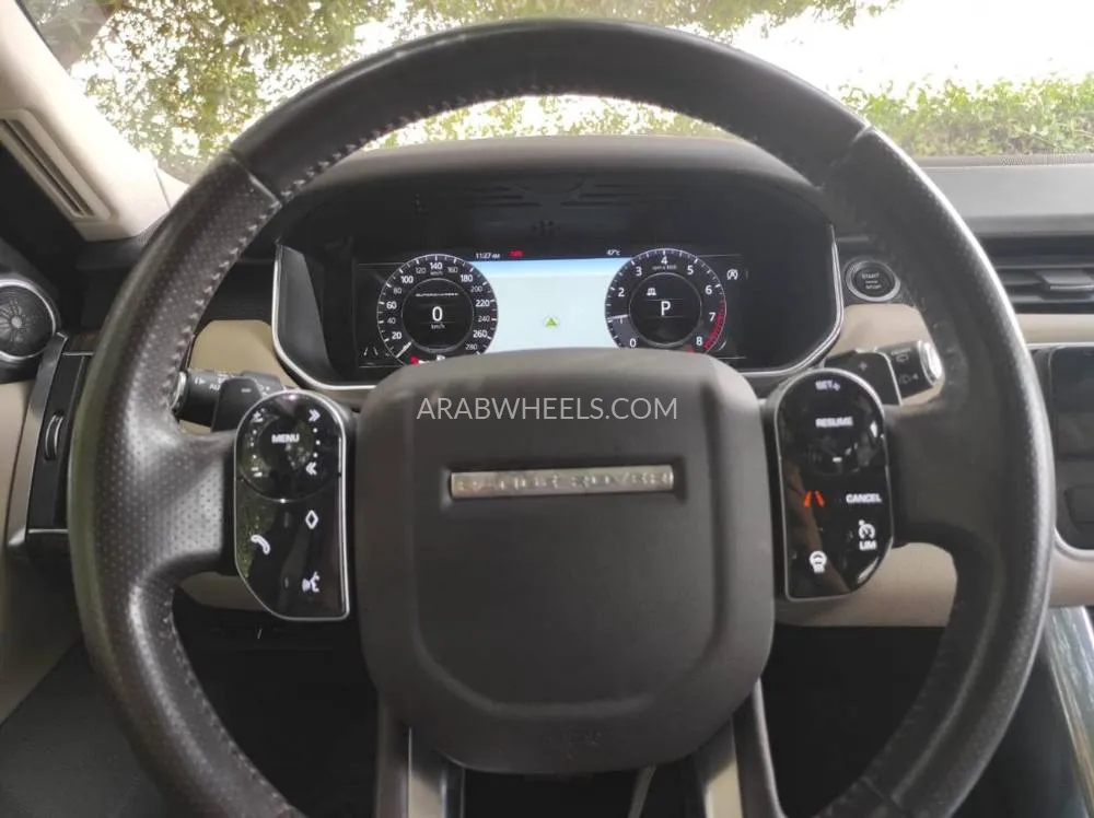 Land Rover Range Rover 2018 for Sale in Sharjah Image-8