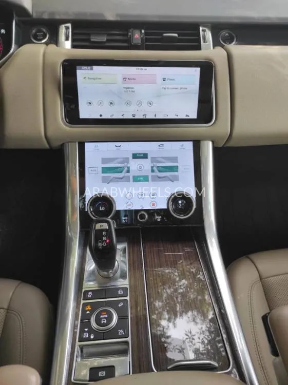 Land Rover Range Rover 2018 for Sale in Sharjah Image-11