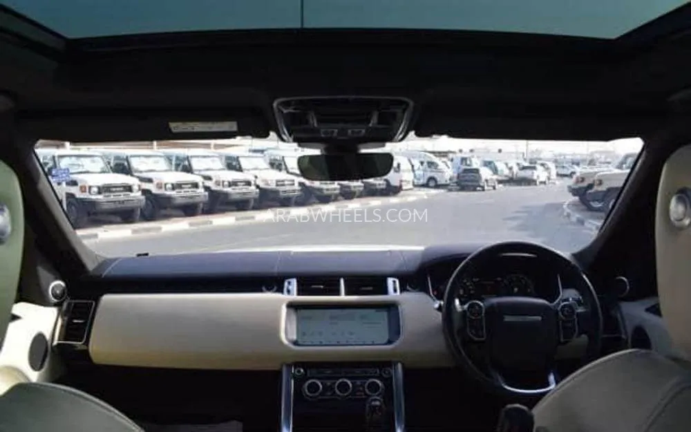 Land Rover Range Rover Sport 2017 for Sale in Dubai Image-11