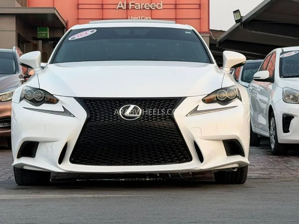 Lexus IS 2014 for Sale in Sharjah Image-5