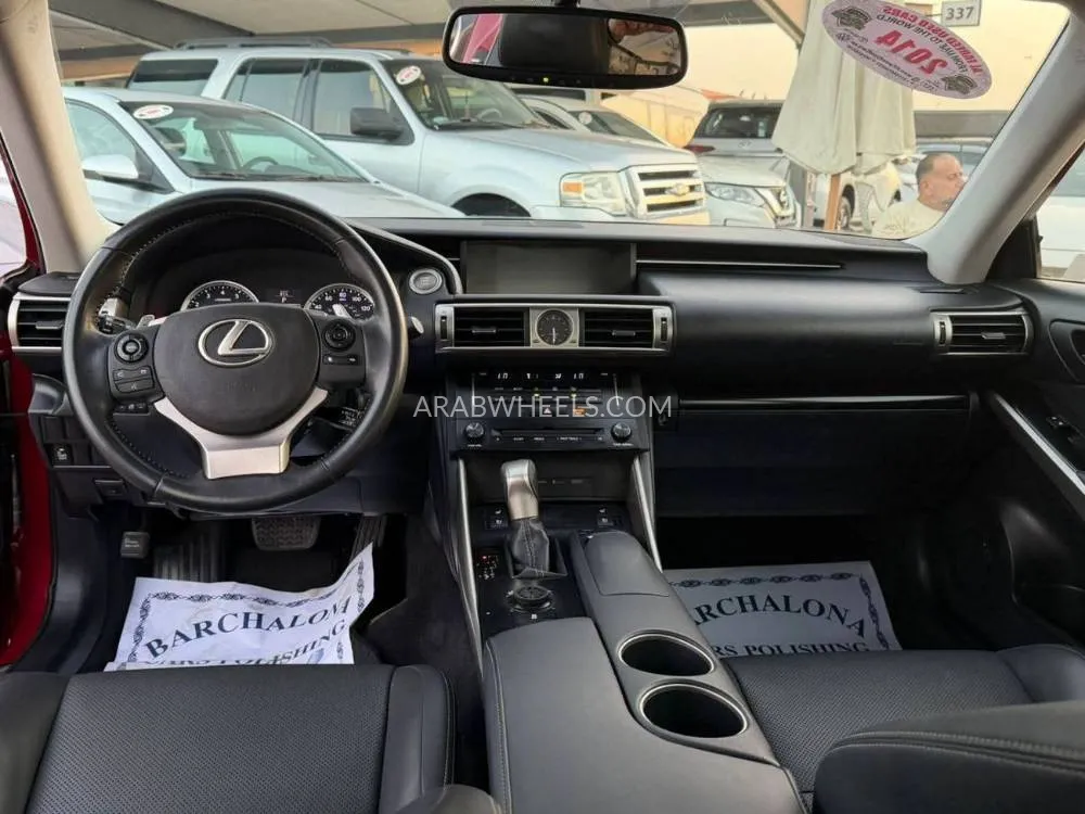 Lexus IS 2014 for Sale in Sharjah Image-12