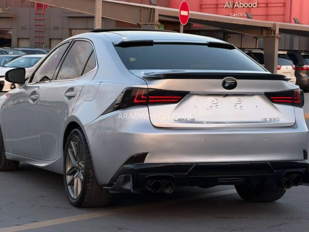 Lexus IS 2014 for Sale in Sharjah Image-4