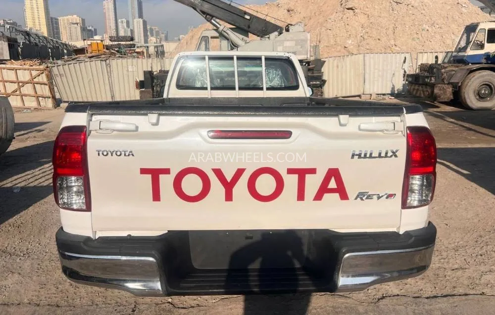 تويوتا هايلوكس 2019 for Sale in دبي Image-4