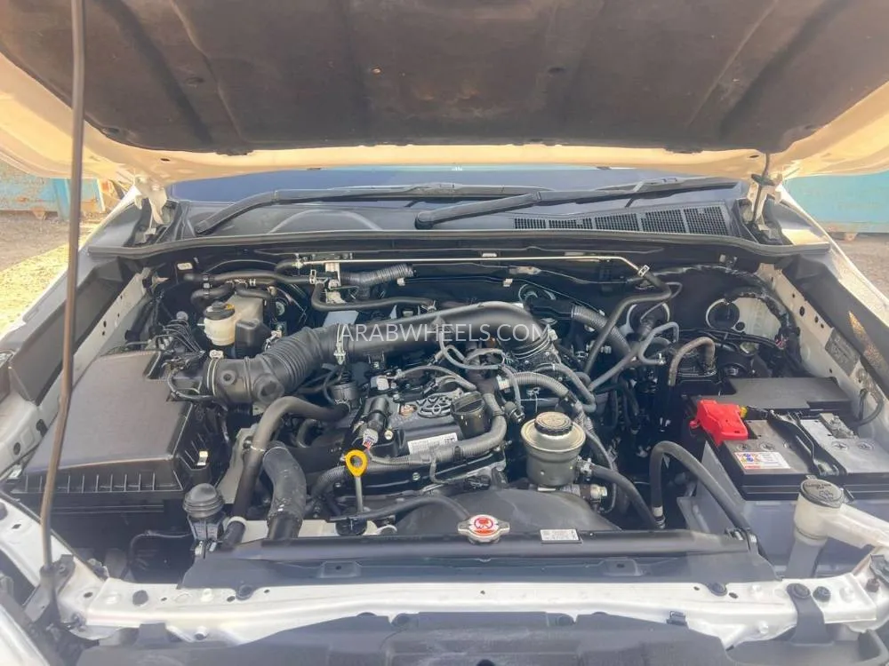 تويوتا هايلوكس 2019 for Sale in دبي Image-13