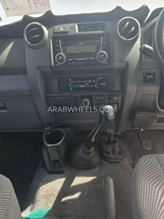 تويوتا لاند كروزر 70 سيريز 2014 for Sale in دبي Image-10