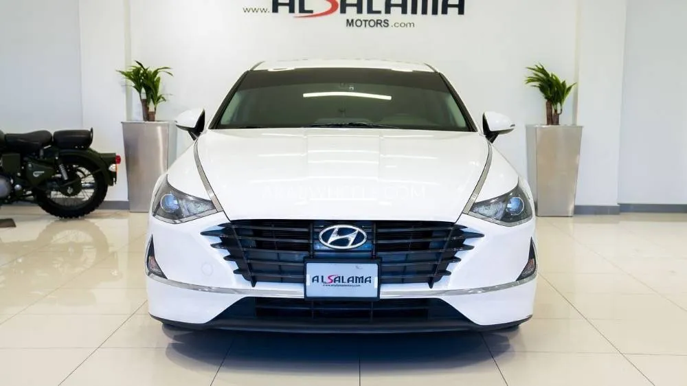 Hyundai Sonata 2023 for Sale in Sharjah Image-2