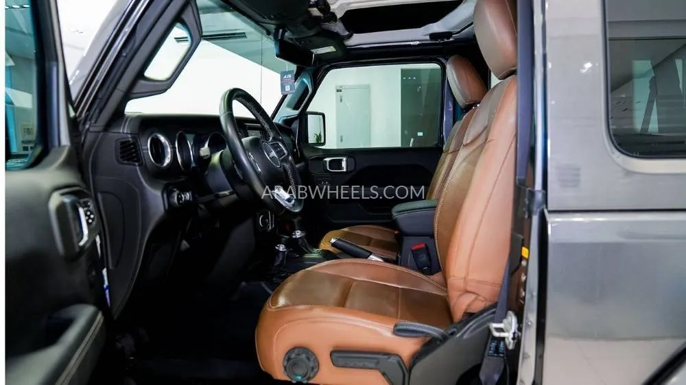 Jeep Wrangler 2022 for Sale in Sharjah Image-10