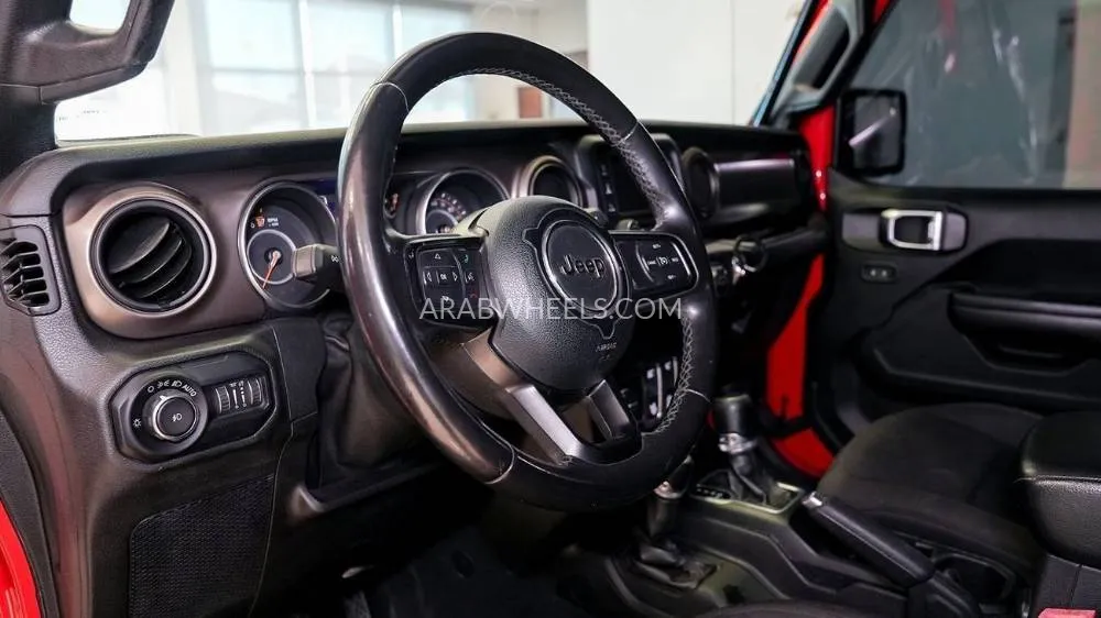Jeep Wrangler 2018 for Sale in Sharjah Image-4