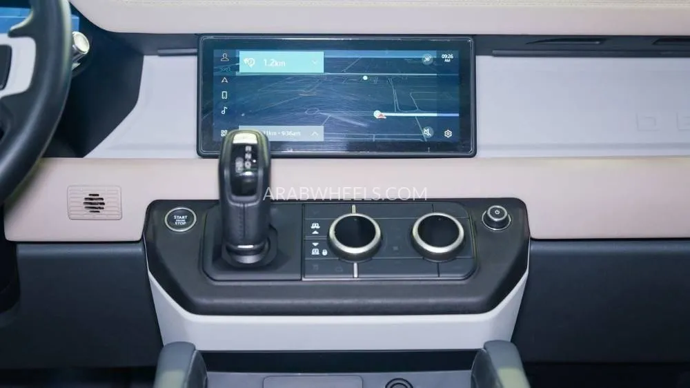 Land Rover Defender 2020 for Sale in Sharjah Image-15